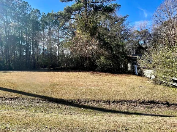 820 Perrytown Road, New Bern, NC 28562