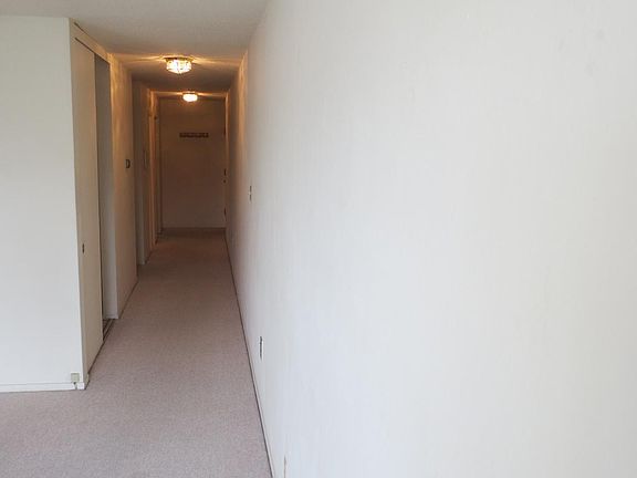 3rd image of 2025 Pine St APT 4