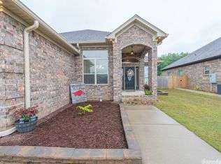 9317 Meadow Gardens Cir, Sherwood, AR 72120