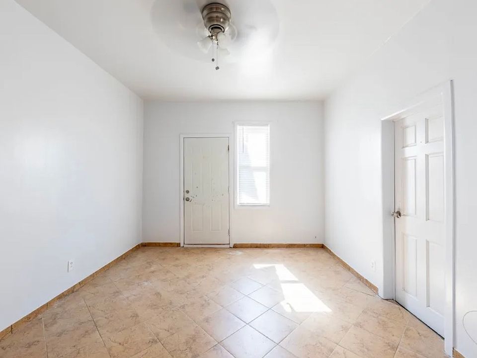 1st image of 2752 S Kedvale Ave #2R