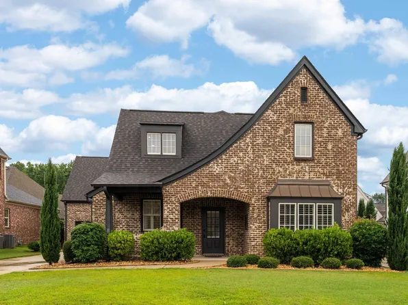 1098 Regent Park Dr, Birmingham, AL 35242