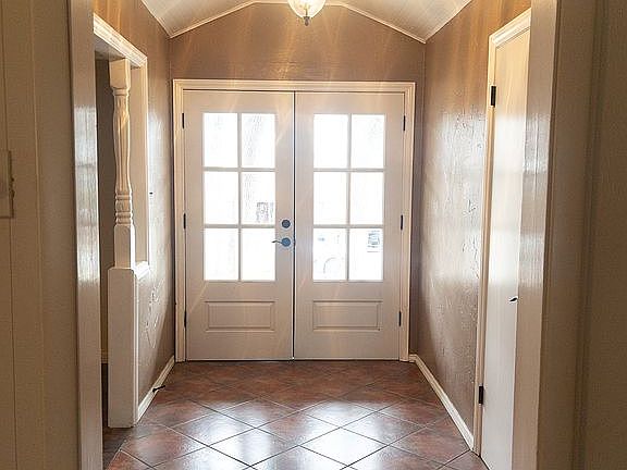 4th image of 408 Cedar Creek Ct