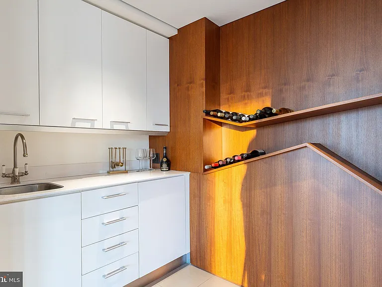 210 W Rittenhouse Sq #2106-2107 — Photo 29