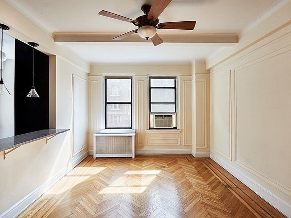 3rd image of 535 W 110th St APT 4E