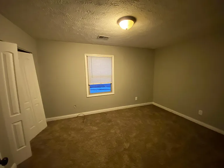 113 Breckwood Dr — Photo 1