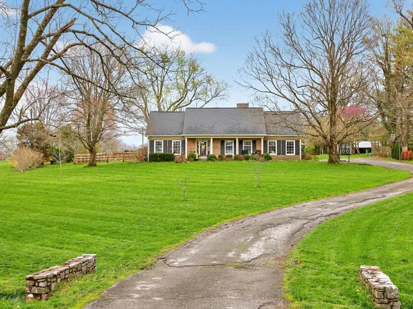 515 Cardinal Ter, Danville, KY 40422