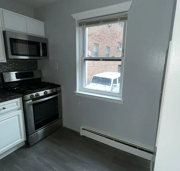 Station Square Apartments Steps from East Rutherford Train Station with Parking Included — Photo 7