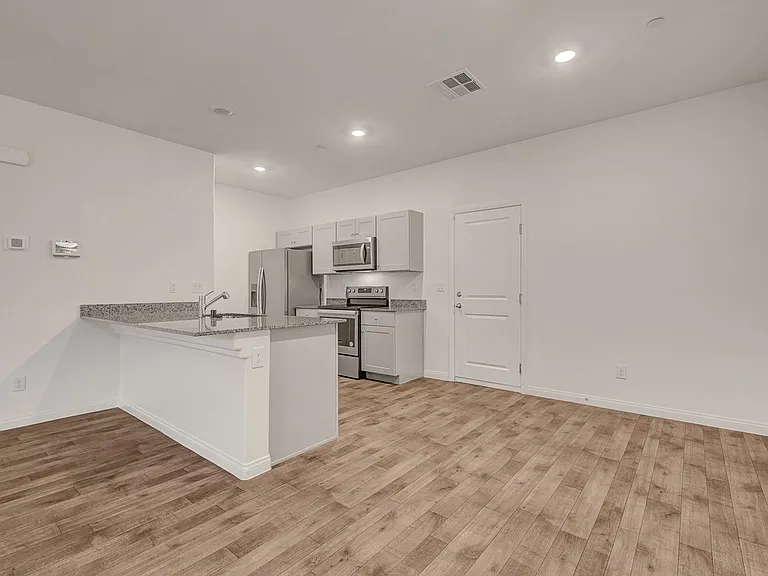 4153 Lunar Canyon Ave — Photo 6