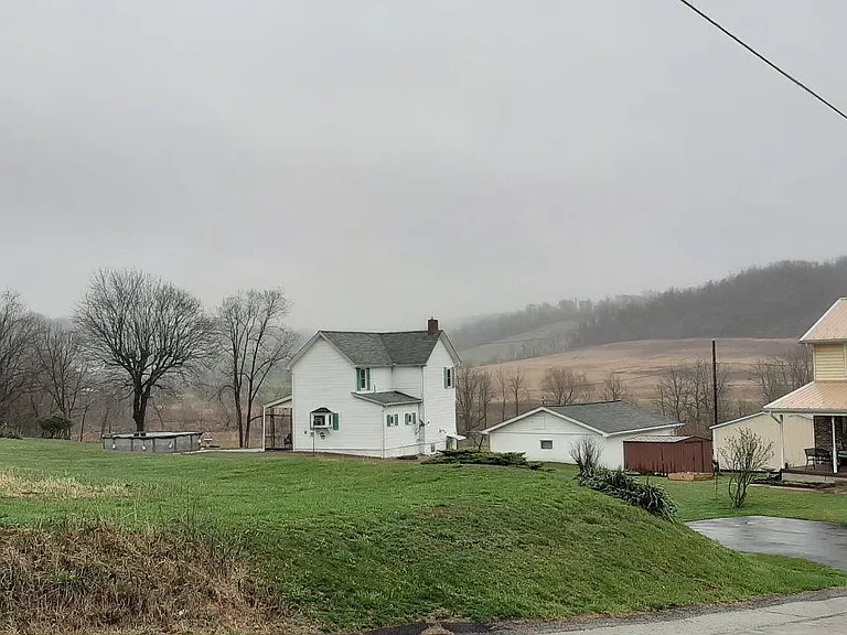 121 McKenna Ln — Photo 5