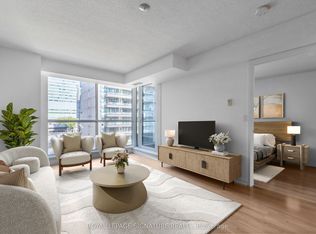 111 Elizabeth St #805, Toronto, ON M5G 1P7