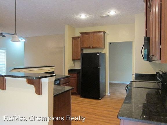5th image of 3 Brentwood Dr