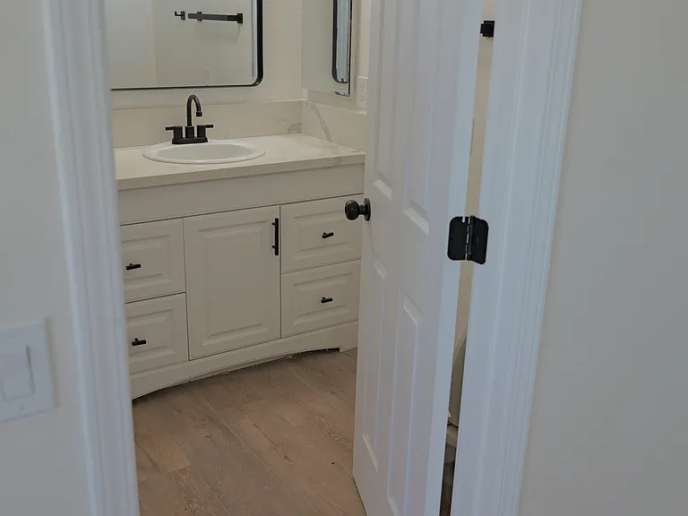 20997 Pine Ridge Ave #1 — Photo 7