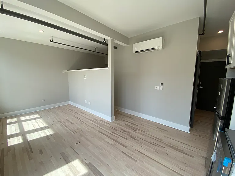5 Washington St #204 — Photo 4