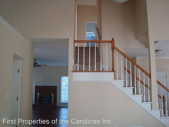 3rd image of 11928 Tanton Ln
