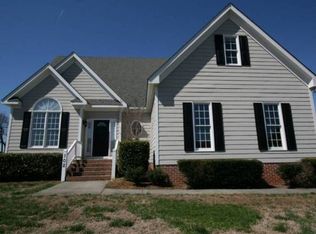 102 Old Farm Rd, Youngsville, NC 27596