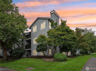 6700 NE 182nd St APT B305, Kenmore, WA 98028