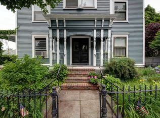 83 Pleasant St APT 3, Marblehead, MA 01945