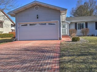 1452 W Masters Ln, Decatur, IL 62521