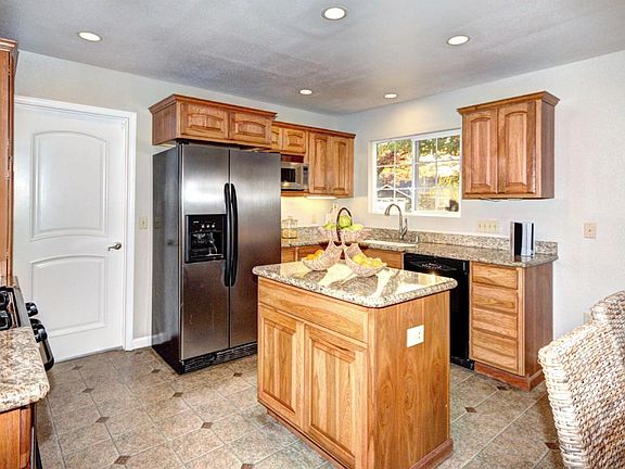 5th image of 4864 Kingbrook Dr