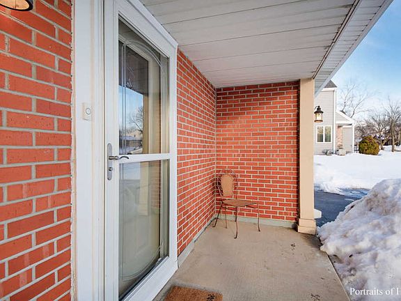 5th image of 917 Hyde Park Ln