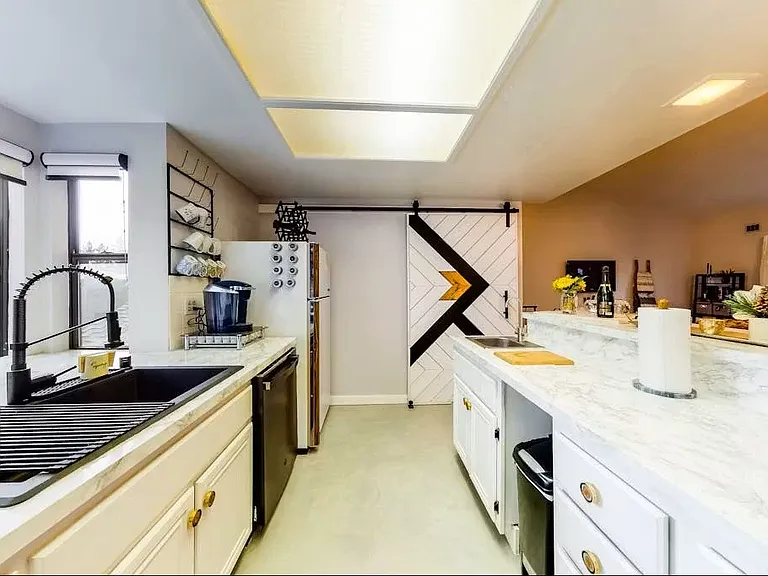 384 Joaquin Rd #26 — Photo 5