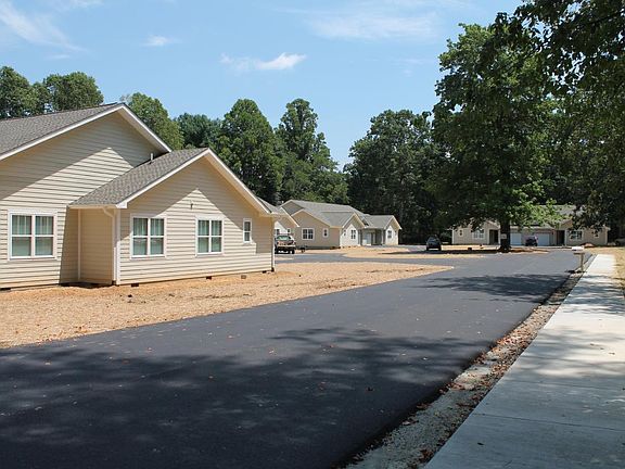 5th image of 40 Tall Oaks Meadow Dr