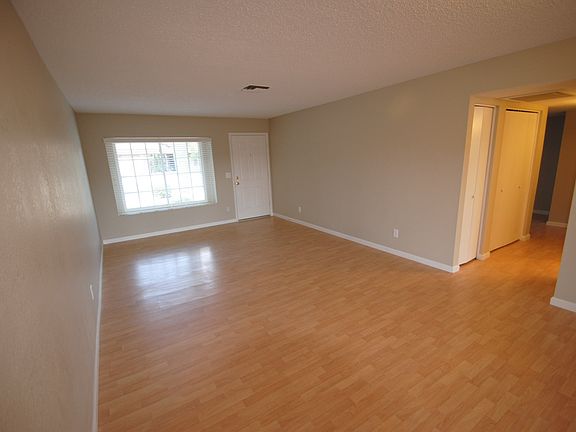 2nd image of 4811 E Evergreen St