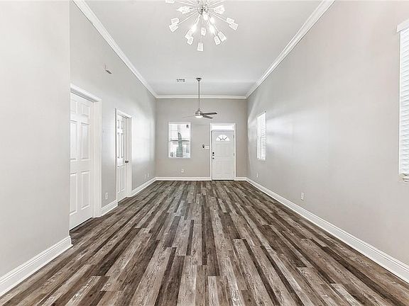 4th image of 3004 Orleans Ave