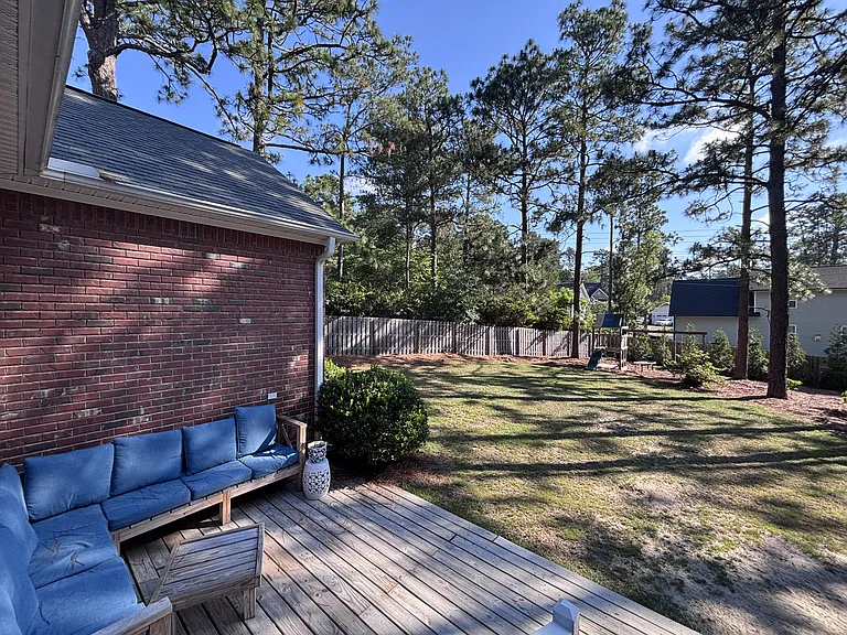 420 Lake Forest Dr SE — Photo 32