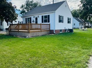 3908 70th St, Urbandale, IA 50322