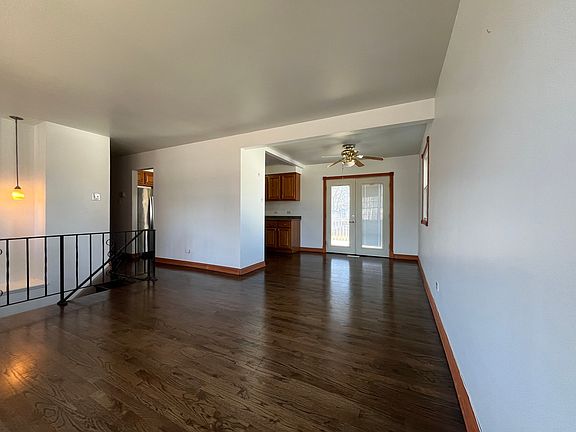3rd image of 21624 Gailine Ave