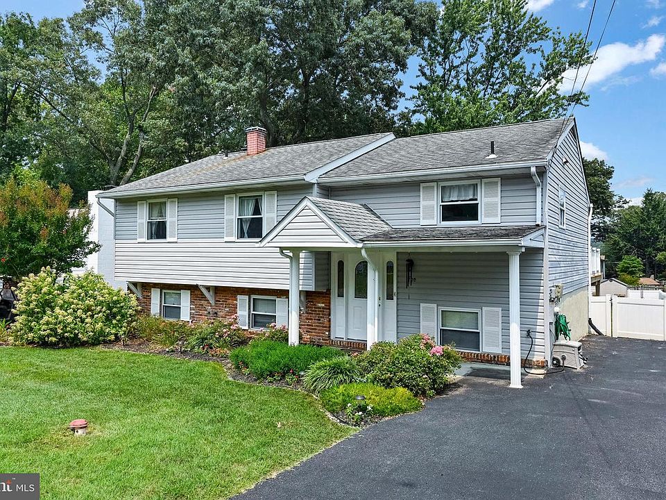 1st image of 705 Whitneys Landing Dr