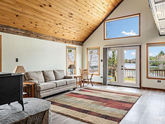 5th image of 26173 Tamarack St