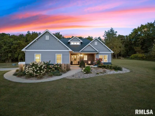 1401 School St, Washington, IL 61571