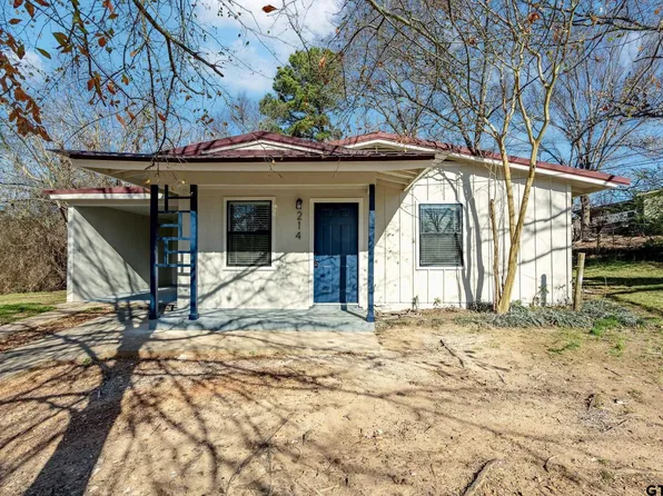 214 Randolph St, Lone Star, TX 75668
