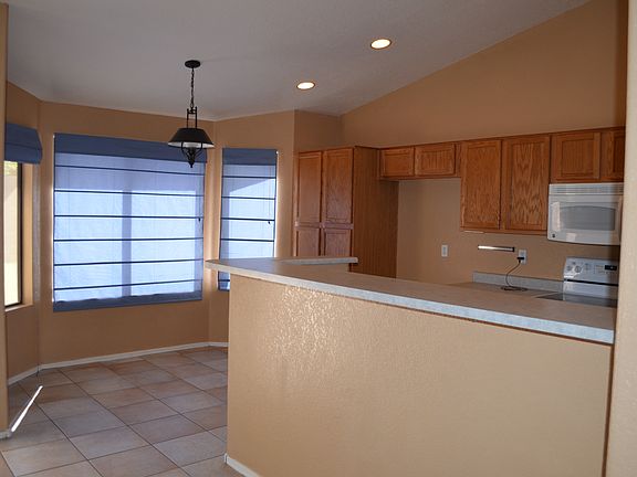 Breakfast nook/kitchen