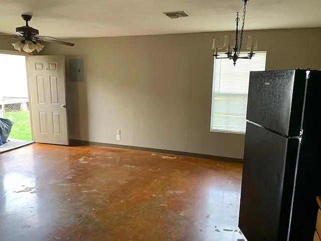 1513 Saturn Rd #B — Photo 5