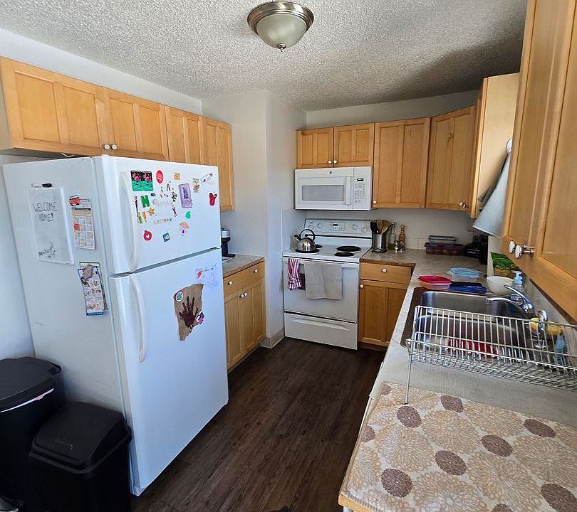 2nd image of 3695 Madison Ave