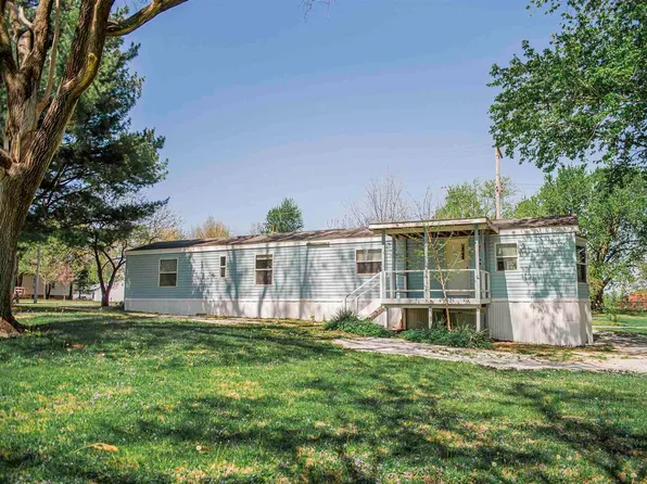 110 N 1st St, West Point, IL 62380