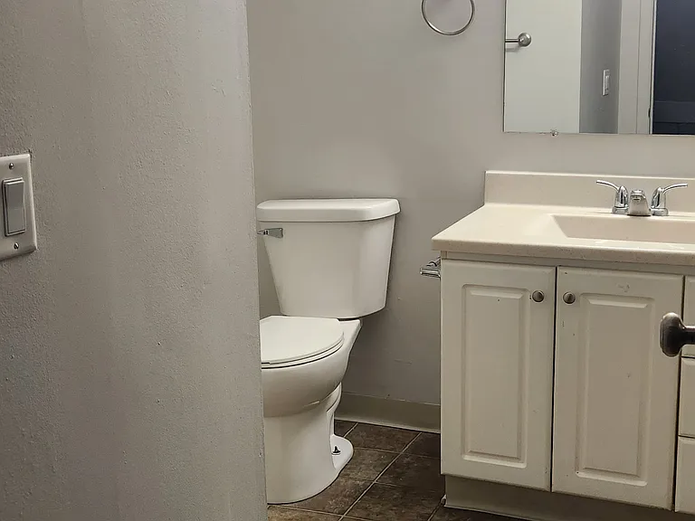 721 N Capitol Ave #4 — Photo 15