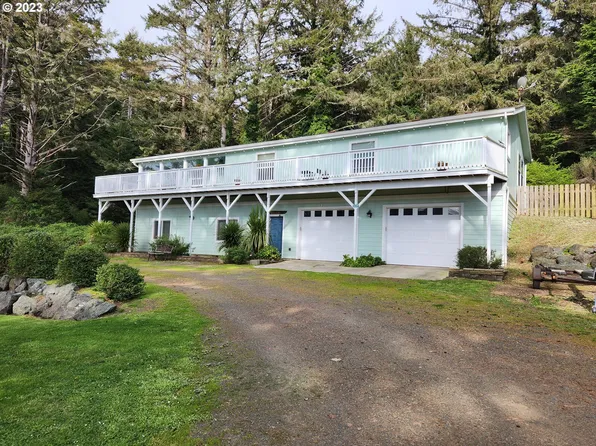 30339 Hillside Ter, Gold Beach, OR 97444