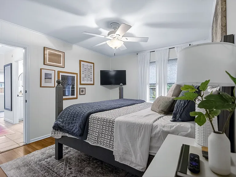 1711 N Grant St — Photo 16