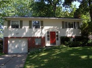 2449 Norman Dr, Stow, OH 44224