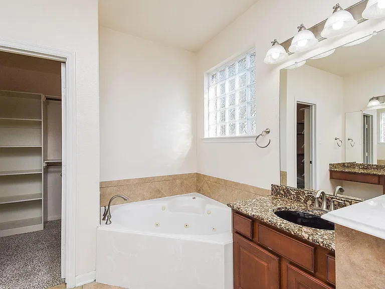 6203 Ledger Ln — Photo 23