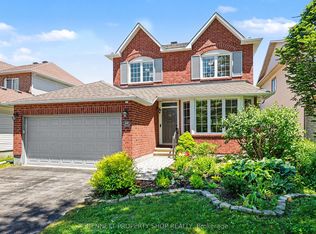 60 Apple Creek Cres, Ottawa, ON K2M 2M5