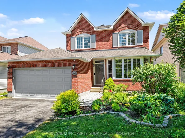 60 Apple Creek Cres, Ottawa, ON K2M 2M5