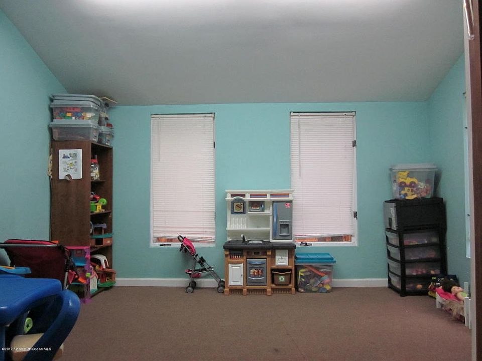 2nd image of 982 Princewood Ave