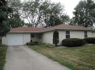 9724 Johnson St, Crown Point, IN 46307