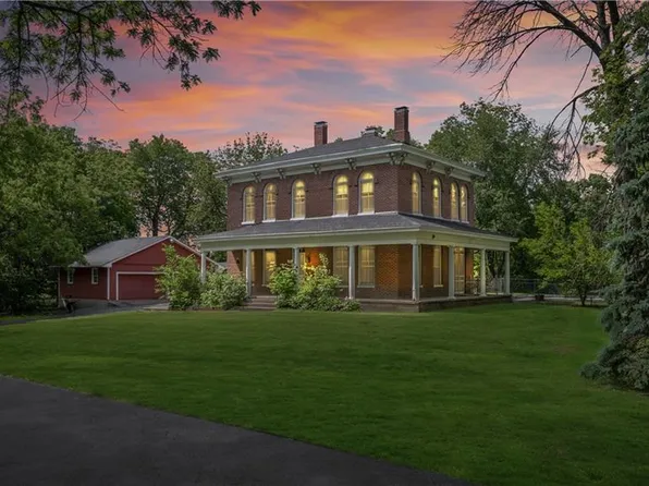 5322 SE Riverside Ter, Saint Joseph, MO 64507