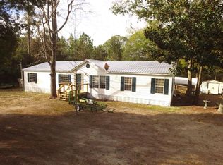 607 NW 9th St, Carrabelle, FL 32322